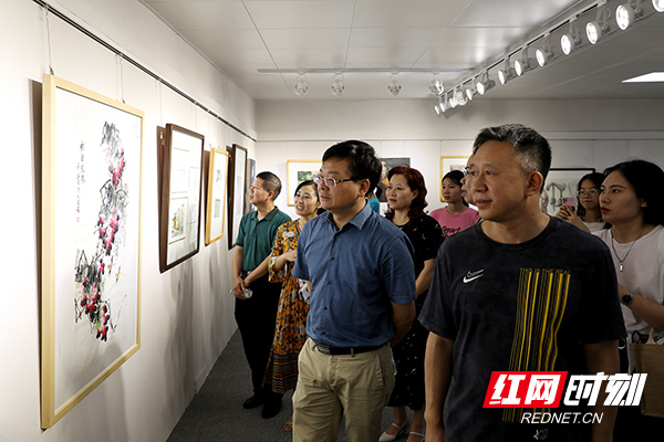 【红网】“艺心向党，逐梦向上” 衡阳幼高专举办美术作品展