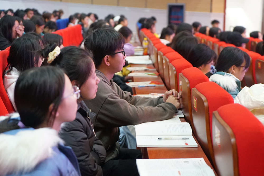 衡阳幼高专举办业余党校第3期入党启蒙教育培训